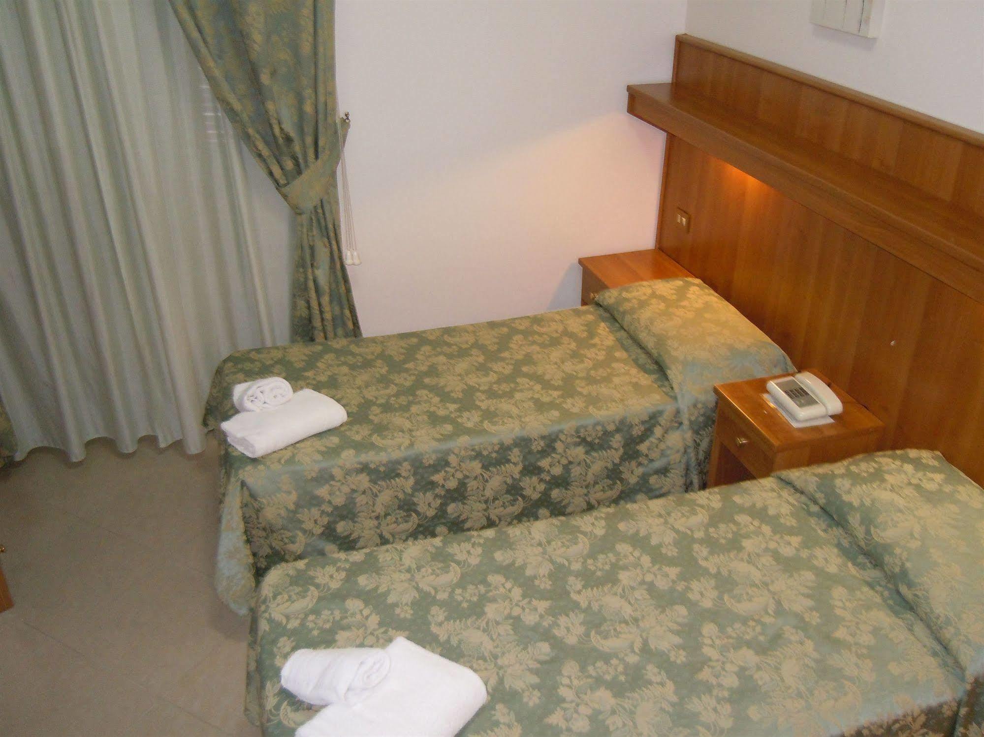 Hotel Papa Germano Roma Ngoại thất bức ảnh